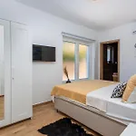 Pet Friendly In *