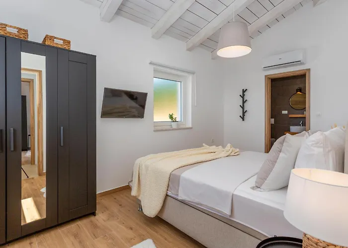 Vikendica Beautiful In *